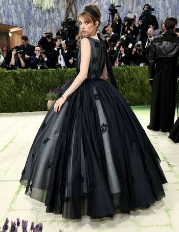 Full leaked Maya hawke private photo
