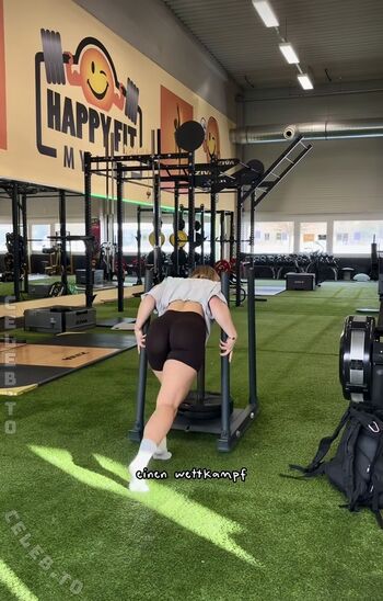 Full leaked Maya kranawetter private photo