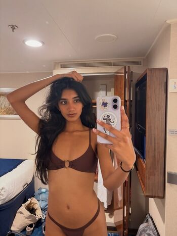 Full leaked Maya mayanalluri page private photo