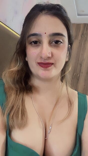 Full leaked Maya thakur private photo