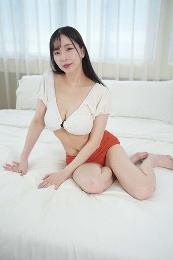 Mayu Suzuki