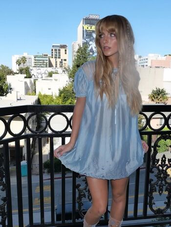 Full leaked Mckenna grace page private photo