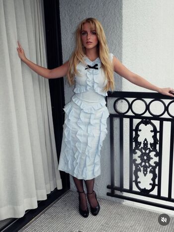Full leaked Mckenna grace page private photo