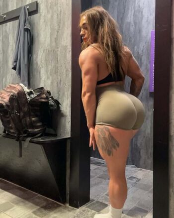 _meckelabrown_ifbbpro