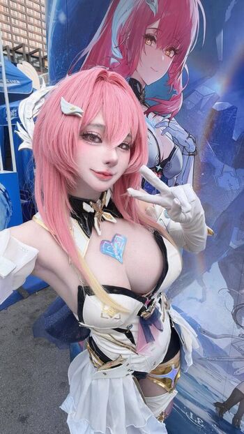 Full leaked Meenfox private photo