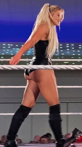 Full leaked Meghan walker private photo