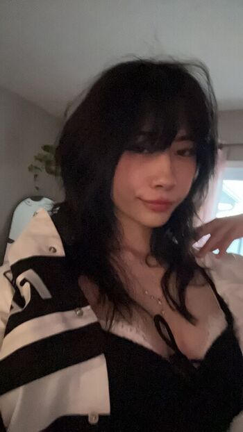 Full leaked Meilizzz page private photo