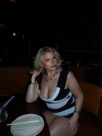 Full leaked Mekia summers page private photo