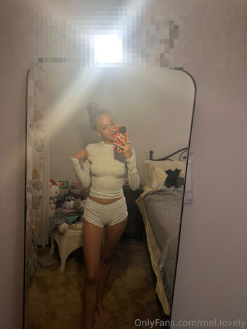 Full leaked Mel lovely private photo