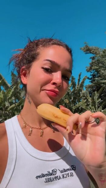 Full leaked Mel maia page private photo