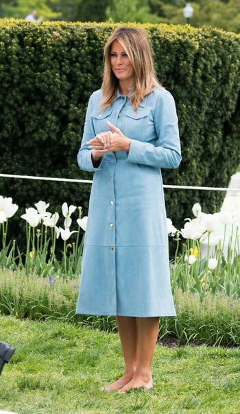 Full leaked Melania trump private photo