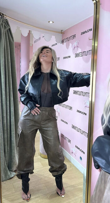 Full leaked Melanight private photo