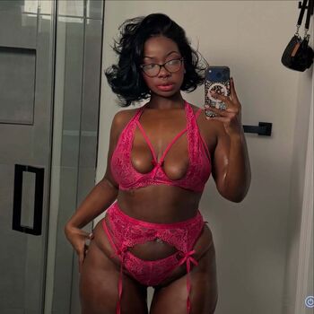 Full leaked Melanin babe private photo