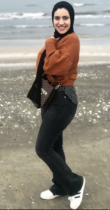 Full leaked Melek azad private photo