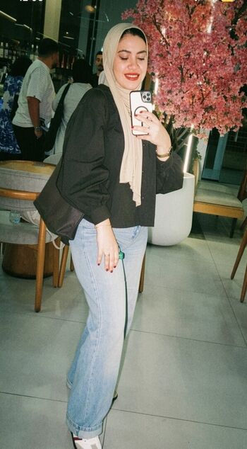 Full leaked Melek azad private photo