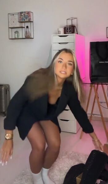 Full leaked Melinecrn private photo