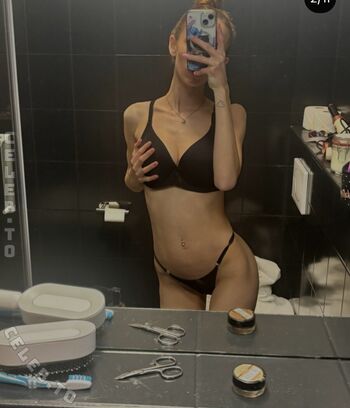 Full leaked Melinskii offical private onlyfans photo