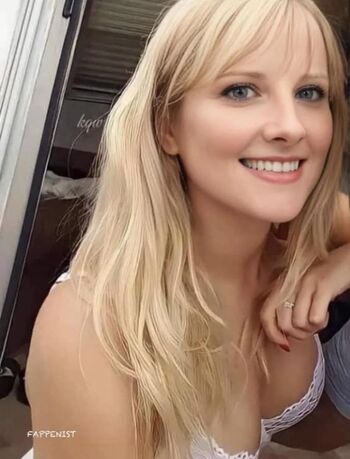 Full leaked Melissa rauch private photo