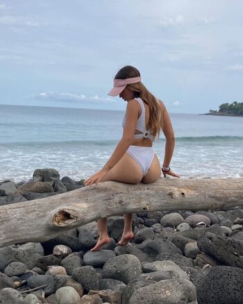 Melody Valenzuela