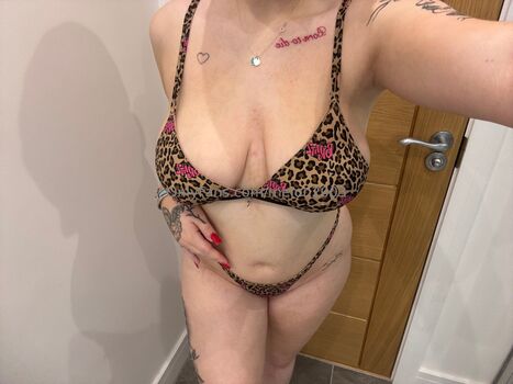 Full leaked Melon private photo