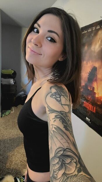 Full leaked Meloniemac private photo