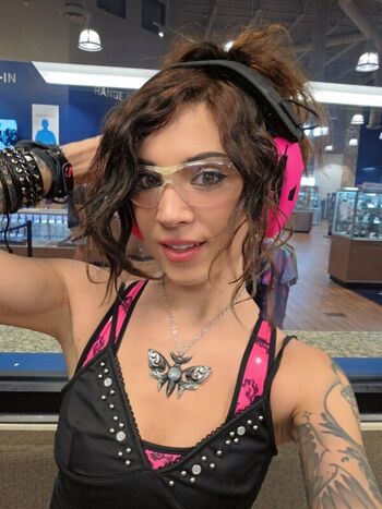 Full leaked Meloniemac private photo