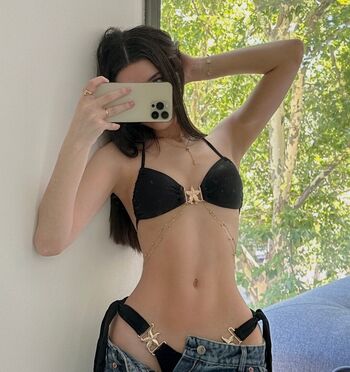 Full leaked Melprzz private photo