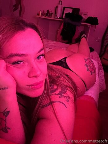 Full leaked Mette toft private photo