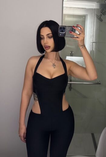 Full leaked Mez afram page private photo