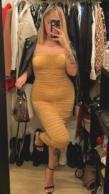 Full leaked Mh lyne private photo