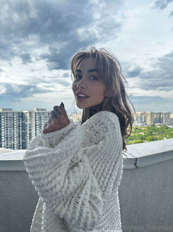 mia_foxybae
