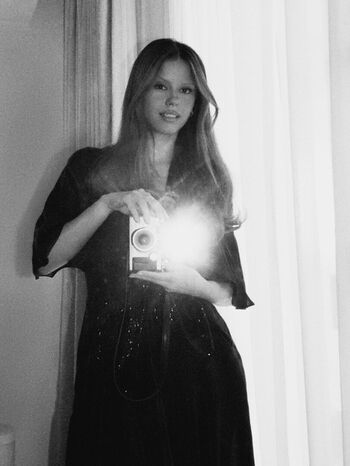 Full leaked Mia goth private photo