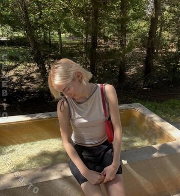 Full leaked Mia guethe private photo