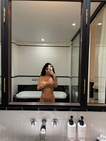 Full leaked Mia khalifa  page private photo