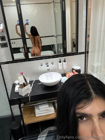 Full leaked Mia khalifa  page private photo