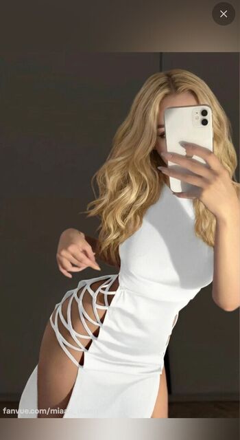 Full leaked Mia moon private onlyfans photo