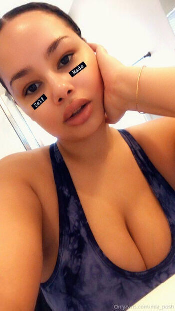 Full leaked Mia posh private photo