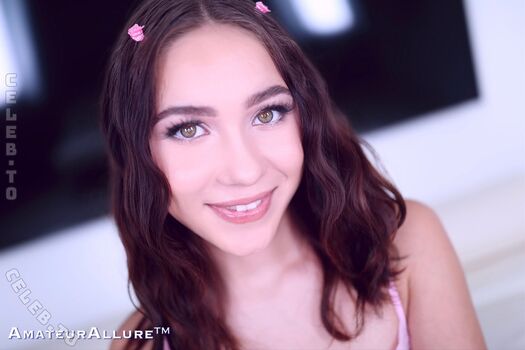 Full leaked Mia river private photo