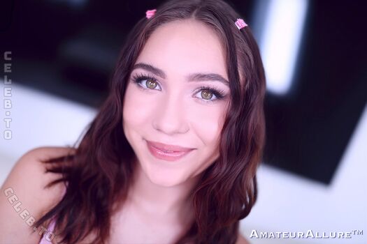 Full leaked Mia river private photo