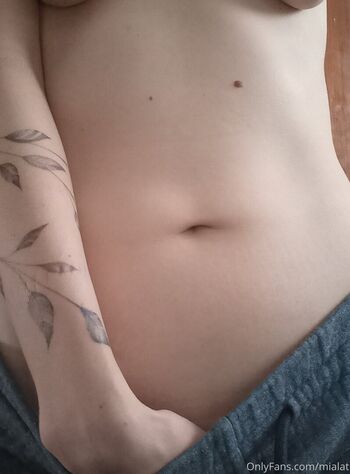 Full leaked Mialat private photo