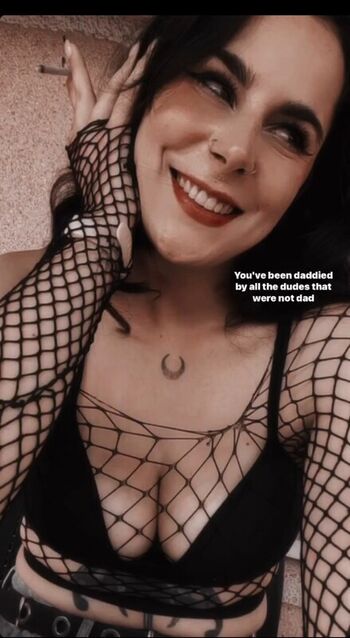 Full leaked Miavonfox private photo