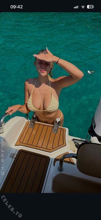 Full leaked Michakgu private photo