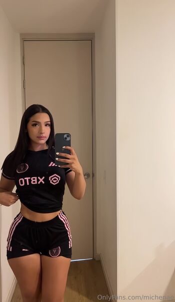 Full leaked Michenao private photo