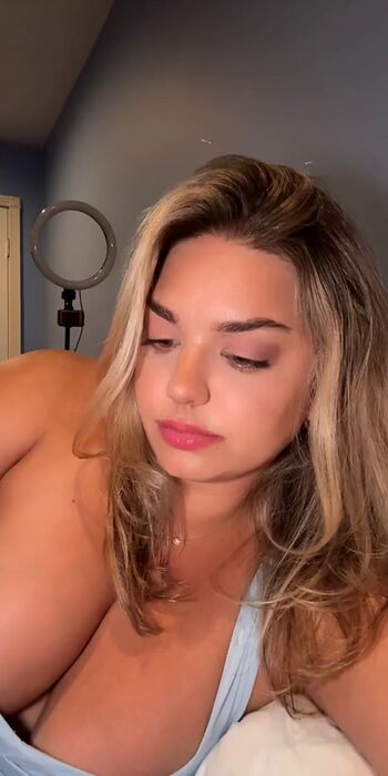 Full leaked Michhelleex private photo