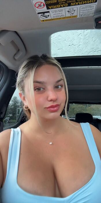 Full leaked Michhelleex private photo