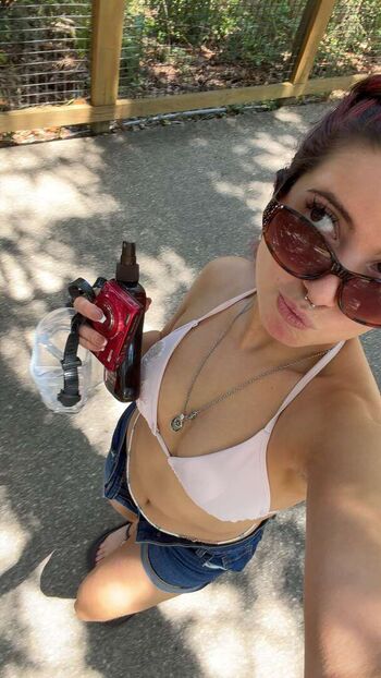 Full leaked Midget miki page private photo