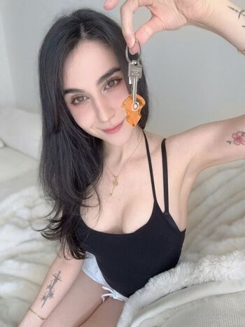 Full leaked Midna  page private photo