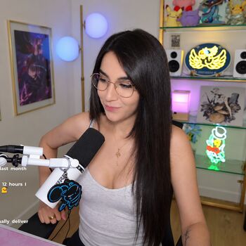 Full leaked Midna private photo