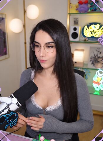 Full leaked Midna private photo