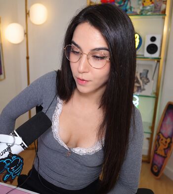 Full leaked Midna private photo